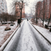 Там, где дороги не обработали реагентами, начал скапливаться снег — newsvl.ru