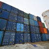В августе 2018-го экс-мэр Виталий Веркеенко высказывался о контейнерах, назвав ситуацию с территорией «самозахватом»    — newsvl.ru