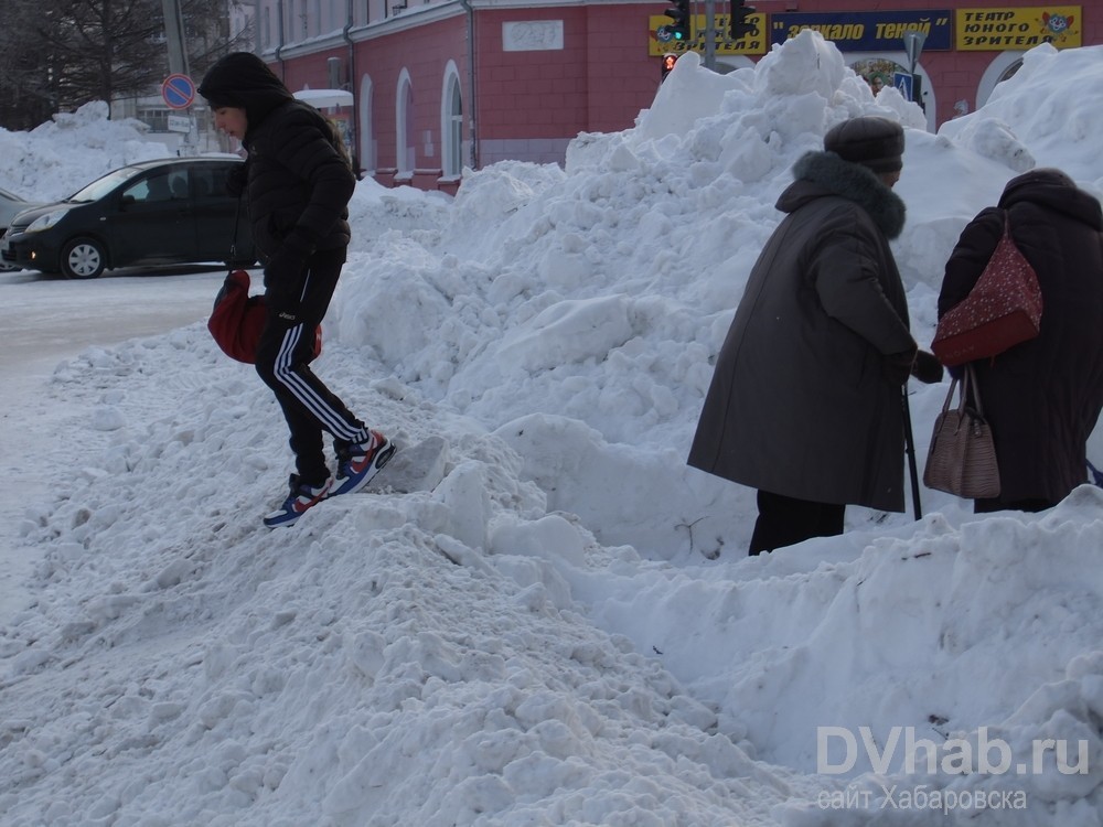 На Хабаровский край обрушился снежный циклон