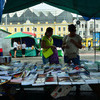 Школьная ярмарка на центральной площади города — newsvl.ru