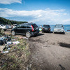 Традиционное место для складывания мусора у отдыхающих - "за машину" — newsvl.ru