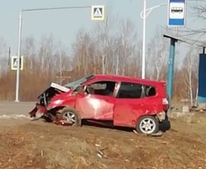Военные на автомобиле разбились на трассе Хабаровск - Комсомольск-на-Амуре 