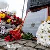 Владивостокцы продолжают нести игрушки и цветы в память о погибших в Кемерово