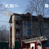 На Чуркине во Владивостоке загорелось трехэтажное строящееся здание (ФОТО)