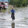 С перекрытыми дорогами и затопленными улицами Уссурийск переживает последствия циклона (ФОТО)