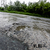 Проливные дожди во Владивостоке размыли дорогу на Капитана Шефнера после некачественного ремонта (ФОТО)
