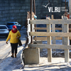 Перекрытый строителями тротуар на Ватутина во Владивостоке восстановят через неделю (ФОТО)