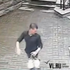 Во Владивостоке сотрудницу ФСБ ограбили на улице возле храма (ВИДЕО)