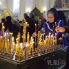 Около сотни владивостокцев поучаствовало в Божественной литургии и Великой панихиде в Покровском соборе Владивостока (ФОТО)