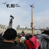 Тысячи владивостокцев проводили зиму на масленичных гуляниях на центральной площади (ФОТО)