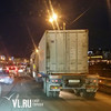 Во Владивостоке полицейские блокировали движение колонны дальнобойщиков на Некрасовском путепроводе (ФОТО)