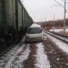 В Приморье микроавтобус столкнулся с грузовым поездом (ФОТО)