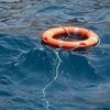 Рыбаков с перевернувшейся лодки в районе Находки спасли