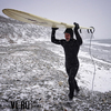 Владивостокские «зимние» серферы покатались на волнах в бухте Чернышева на острове Русский (ВИДЕО)