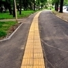 В районе Русской появился тротуар для слабовидящих