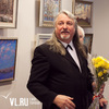 «Белый день»: во Владивостоке открылась персональная выставка Виктора Убираева