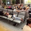 Владивостокские туристы вынуждены сидеть в аэропорту Вьетнама без еды и питья (ФОТО)