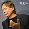 «Человек неизменен»: во Владивостоке открылась выставка Евгения Макеева (ФОТО)