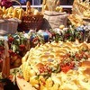 На центральной площади Владивостока работает продовольственная ярмарка