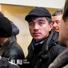 В центре Владивостока мигранты из стран ближнего зарубежья вновь стоят в больших очередях в ожидании оформления (ФОТО)
