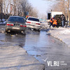 В районе Дальхимпрома на дороге образовался толстый слой льда (ФОТО)