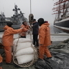 На парусник «Седов» во Владивостоке загрузили 40 тонн продуктов (ФОТО; ВИДЕО)