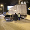 В районе остановки «Академгородок» в припаркованные на обочине грузовики врезались два автомобиля (ФОТО)
