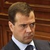 Премьер Медведев предложил сажать в тюрьму за брошенные с трибун петарды