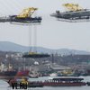 Строители моста через Золотой Рог подняли очередную секцию пролета со стороны Чуркина (ФОТО)