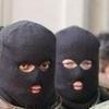 Во Владивостоке вооруженные преступники в масках совершили разбойное нападение на магазин