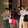 Китайские студенты во Владивостоке отметили завершение образования песнями и танцами