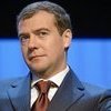 Медведев запретил вселять в детей панику