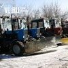 Очистка Владивостока от выпавшего снега идет в круглосуточном режиме