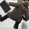 Управляющие компании Владивостока могут бесплатно получить противогололедную смесь
