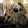 Спецслужбы уничтожили ботинки, которыми иракский журналист бросался в Джорджа Буша