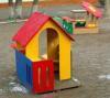 Во Владивостоке продолжается установка детских игровых комплексов