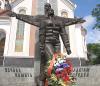 Во Владивостоке почтили память павших сотрудников милиции (ФОТО)