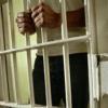 Во Владивостоке парни с девушками избили и ограбили прохожего