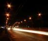 Вдоль дорог Владивостока ставят осветительные опоры