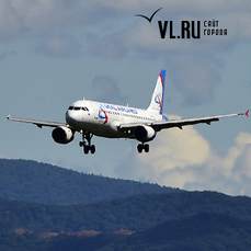 В аэропорт Владивостока с опережением графика прибывают три авиарейса