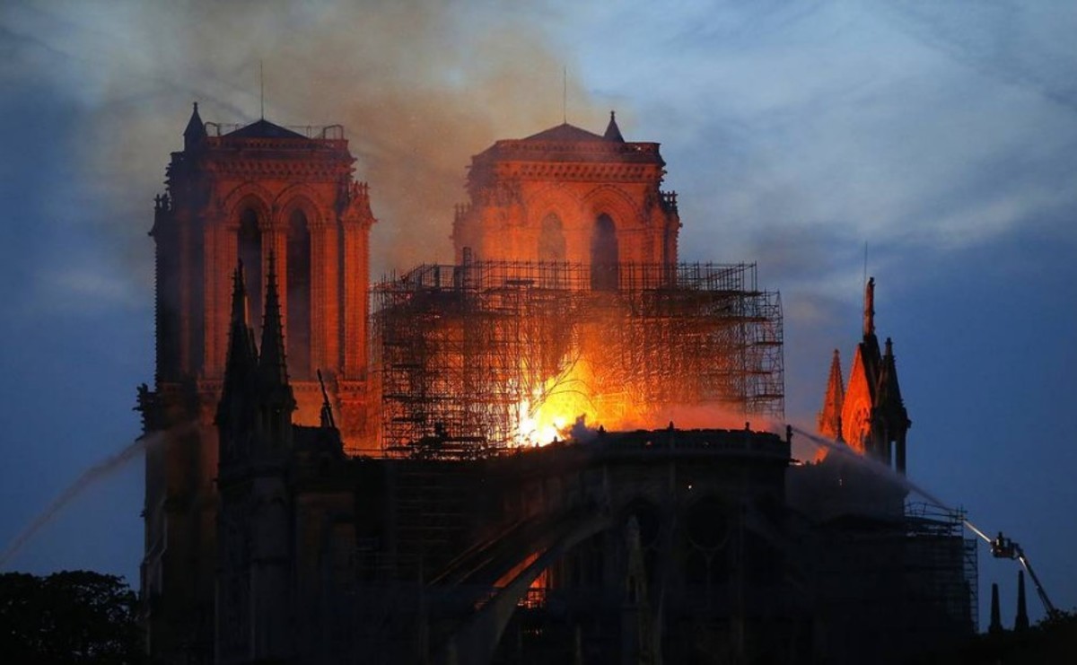 пожар в соборе парижской богоматери 2019