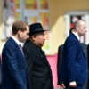 Вождь КНДР покидал Россию в своем черном пальто и шляпе — newsvl.ru