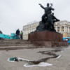 Вода растеклась по площади — newsvl.ru