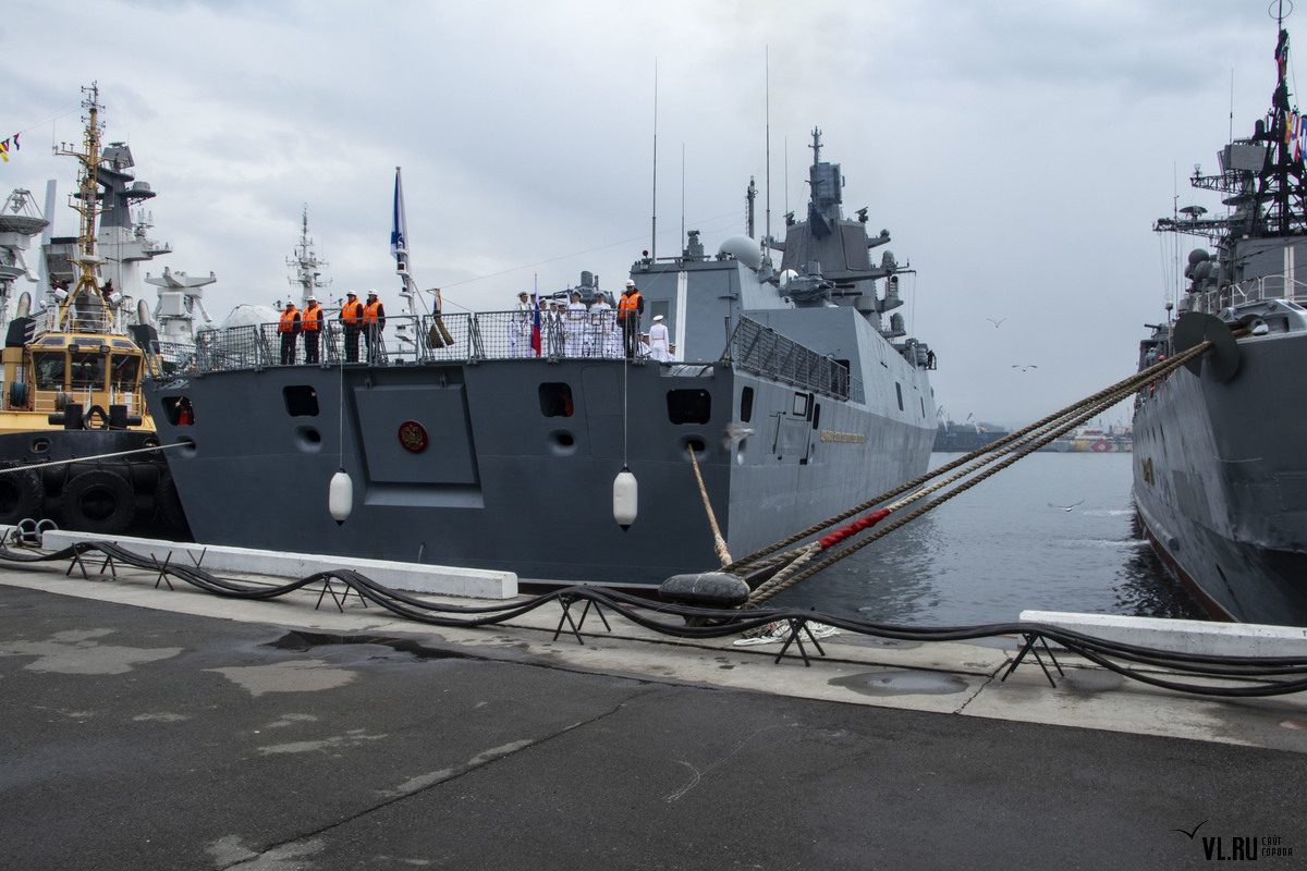 Фрегат «Адмирал флота Советского Союза Горшков» прибыл во Владивосток Фрегат «Адмирал флота Советского Союза Горшков» прибыл во Владивосток «Адмирал, флота, Горшков», 22350, проекта, России, фрегата, корабль, Союза, Советского, кораблей, комплексами, фрегат, Адмирал, задач, после, более, Прибытие, Владивосток, флоте