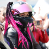 Владельцы мотоциклов могут подолгу выбирать шлем, некоторые сами красят их в любимые цвета — newsvl.ru