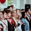 Девочки 13-й школы отличились разнообразием причесок  — newsvl.ru