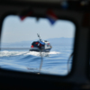Уходить от берега на скоростных катерах порой приходится на расстояние до пяти морских миль    — newsvl.ru