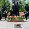 Владивостокцы возложили сотни гвоздик у памятника пограничникам — newsvl.ru