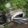 Пьяный водитель на Corolla в Уссурийске врезался в Probox, бордюрный камень и столб, уходя от полицейской погони (ФОТО; ВИДЕО)