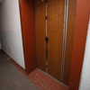 В доме на Калинина, 82 один лифт не работает — newsvl.ru